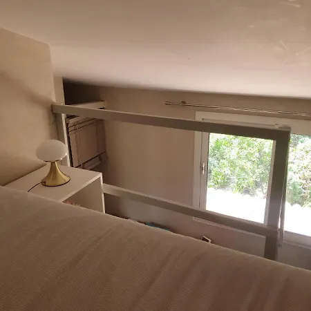 Cosy 로퀴에브륀캡마르탱
